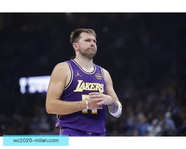 湖人骑士首发对决詹姆斯冲历史总胜场王东契奇复出迎战哈登焦点之夜