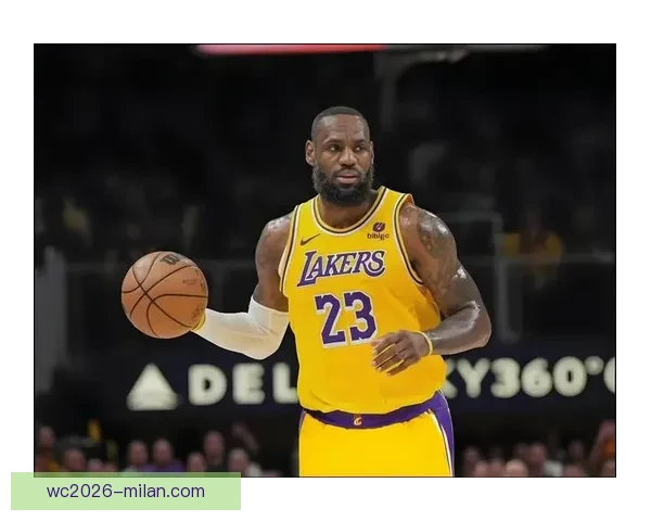 41岁詹姆斯连续11场出手不超15次为胜利转型 吐槽裁判哨声缺失显得格外悲凉